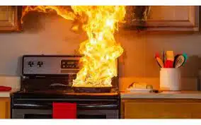 Danh sách những vật liệu dễ cháy ở trong nhà và các mối nguy cơ tiềm ẩn về cháy nổ
